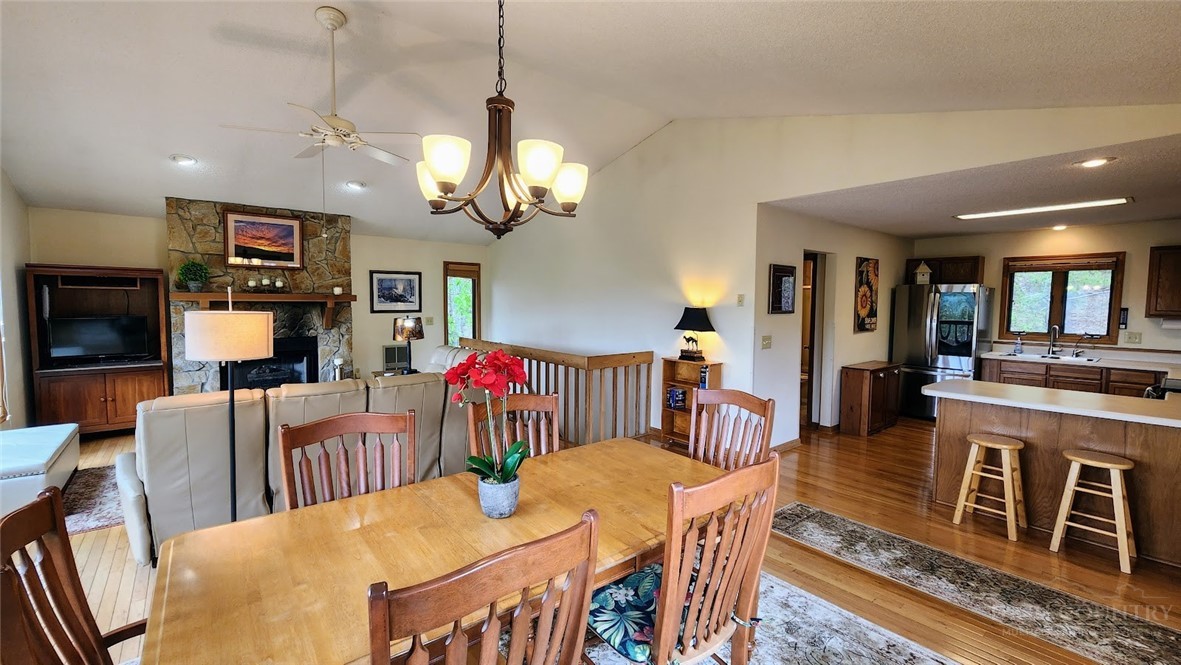 111 Aster Trail Property Photo 32