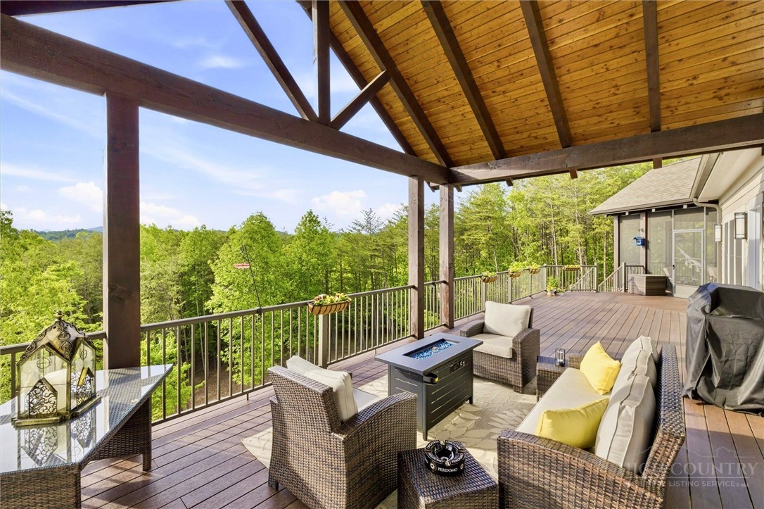 1506 High Valley Way Property Photo 12