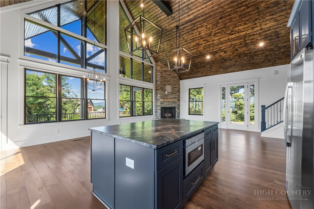 4898 Soaring Top Lane Property Photo 4