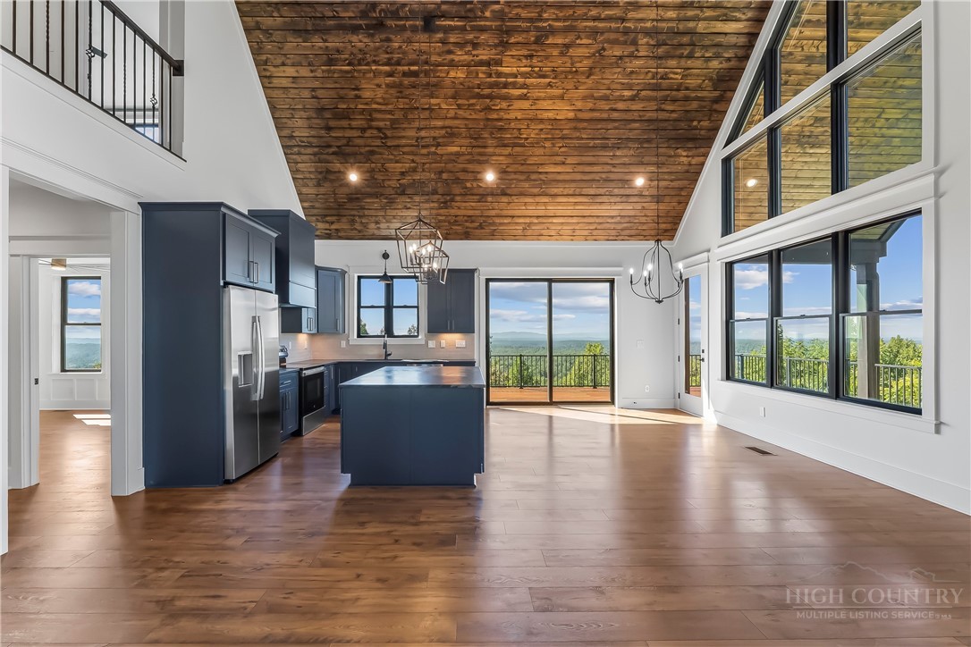 4898 Soaring Top Lane Property Photo 9