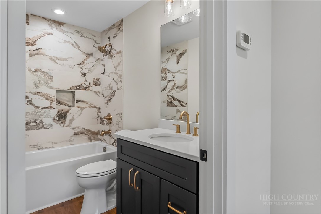4898 Soaring Top Lane Property Photo 21