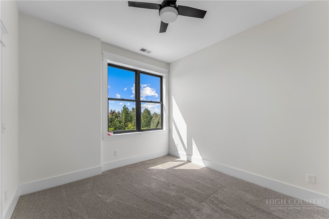 4898 Soaring Top Lane Property Photo 29
