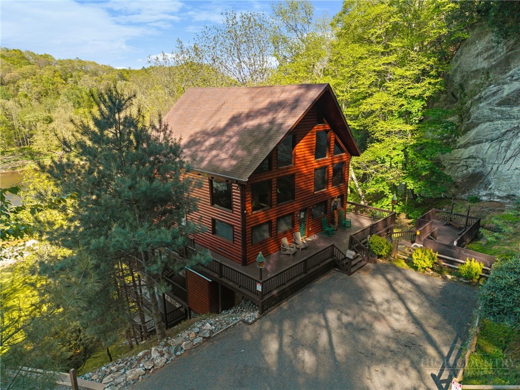 125 Waterview Lane Property Photo 2