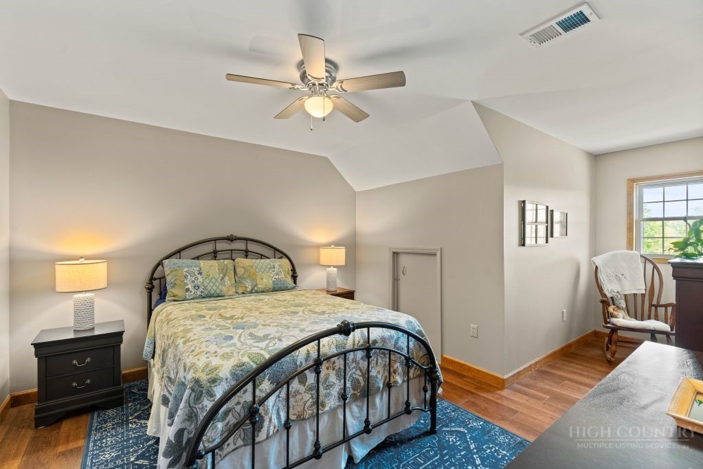 121 Shady Oaks Lane Property Photo 27