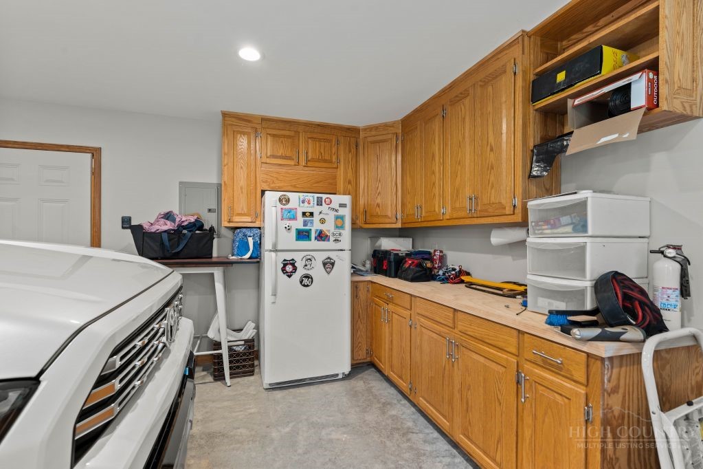 121 Shady Oaks Lane Property Photo 34