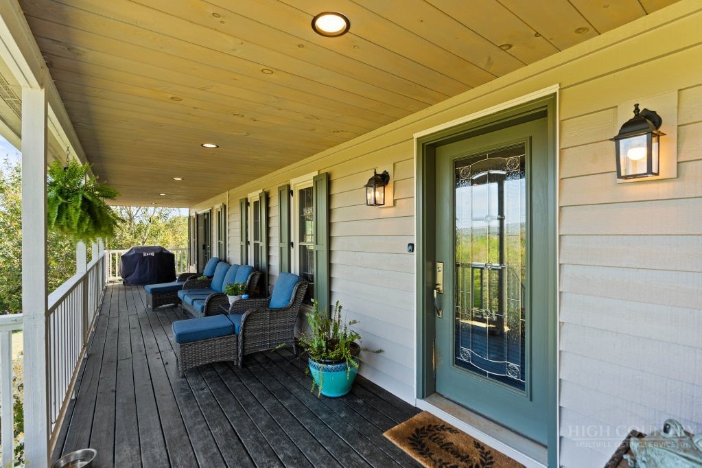 121 Shady Oaks Lane Property Photo 35