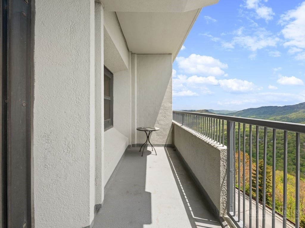 303 Sugar Top Drive 3326 Property Photo 27