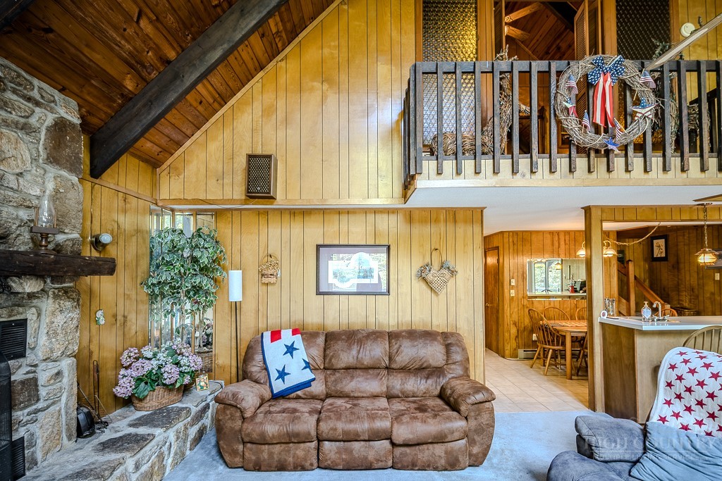 109 Shagbark Road Property Photo 4