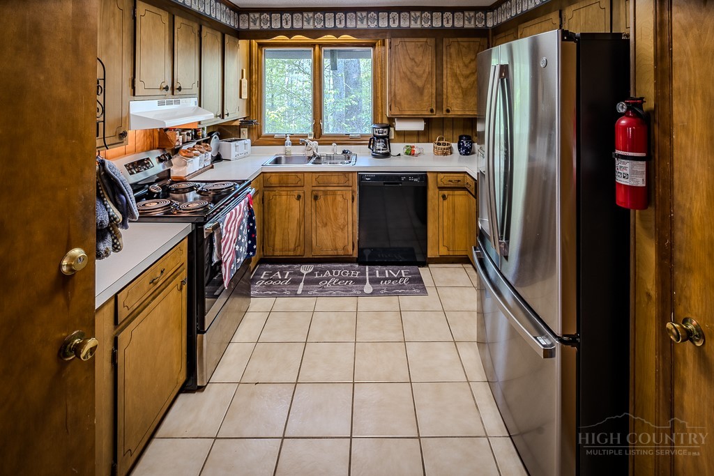 109 Shagbark Road Property Photo 16