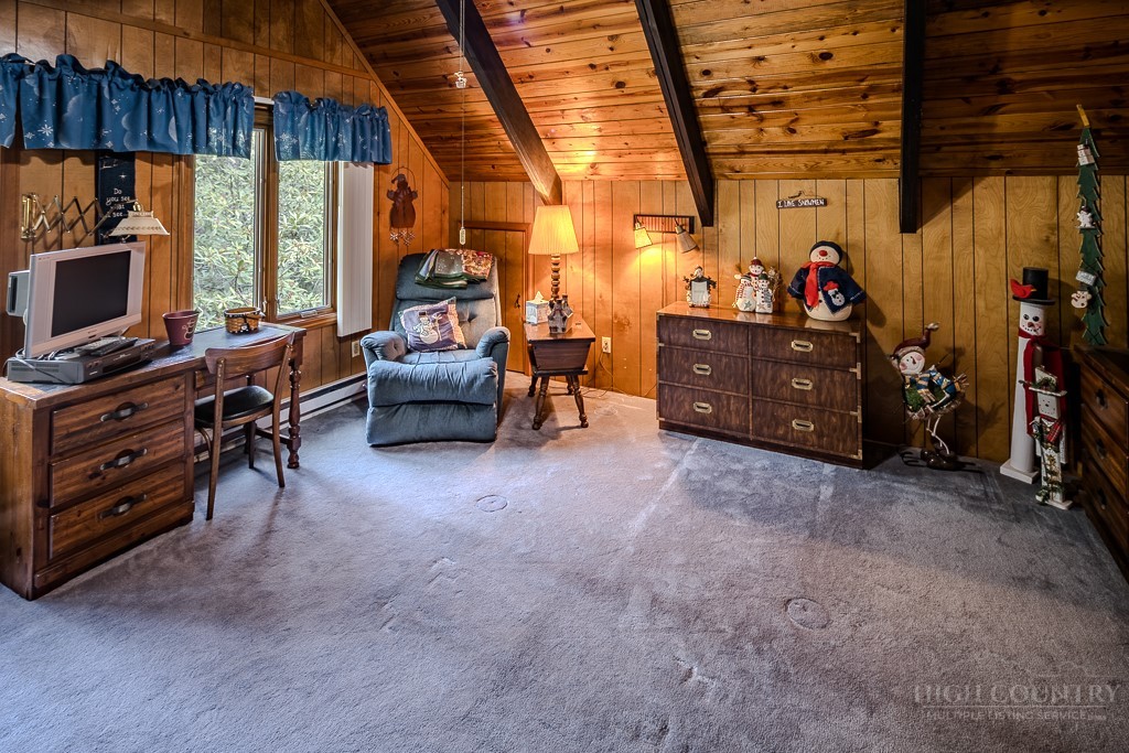 109 Shagbark Road Property Photo 41
