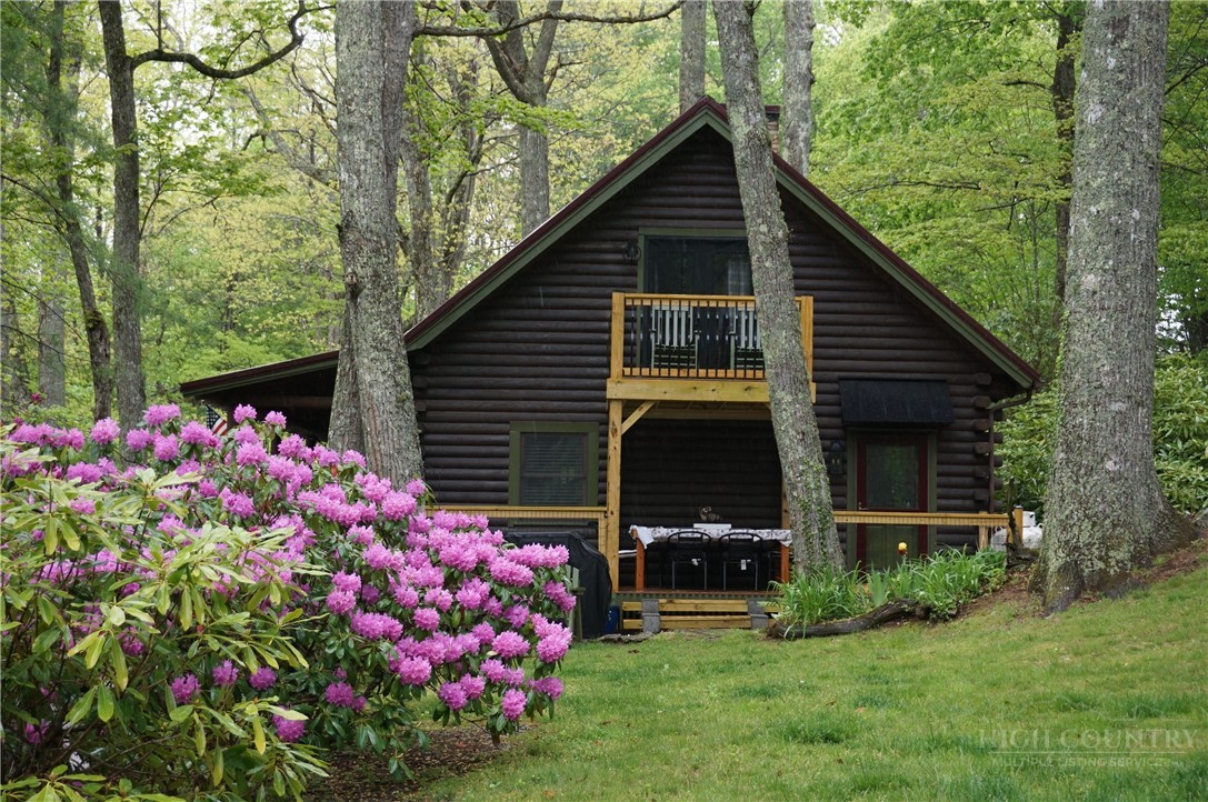557 White Pine Road Property Photo 1