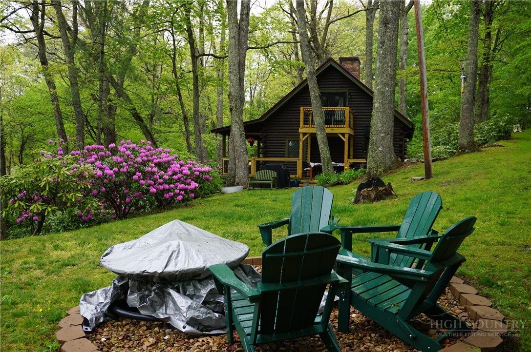 557 White Pine Road Property Photo 2