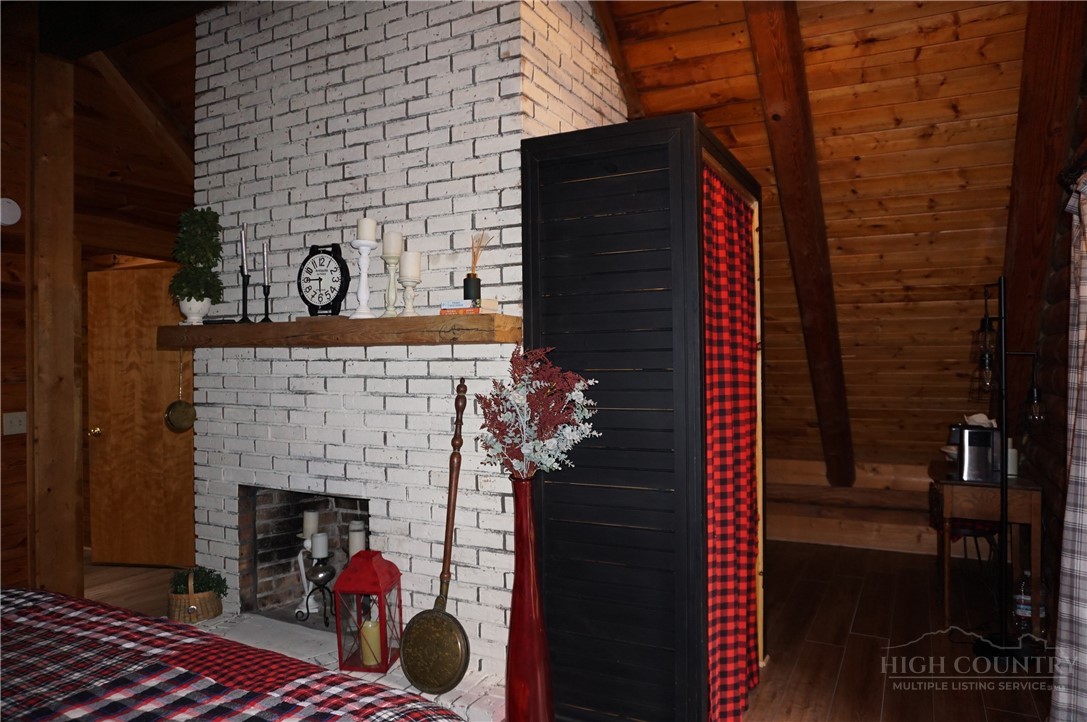 557 White Pine Road Property Photo 15
