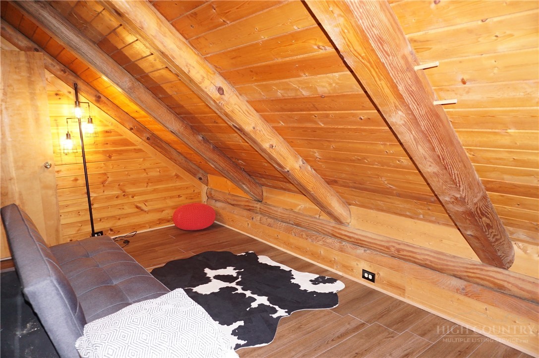 557 White Pine Road Property Photo 20