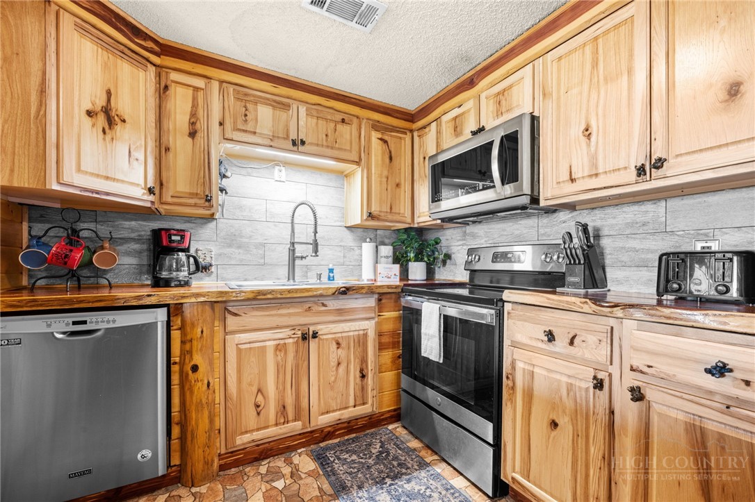 303 Sugar Top Drive 2511 Property Photo 5