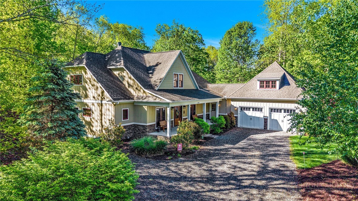 203 Peak Mountain Edge Property Photo 1
