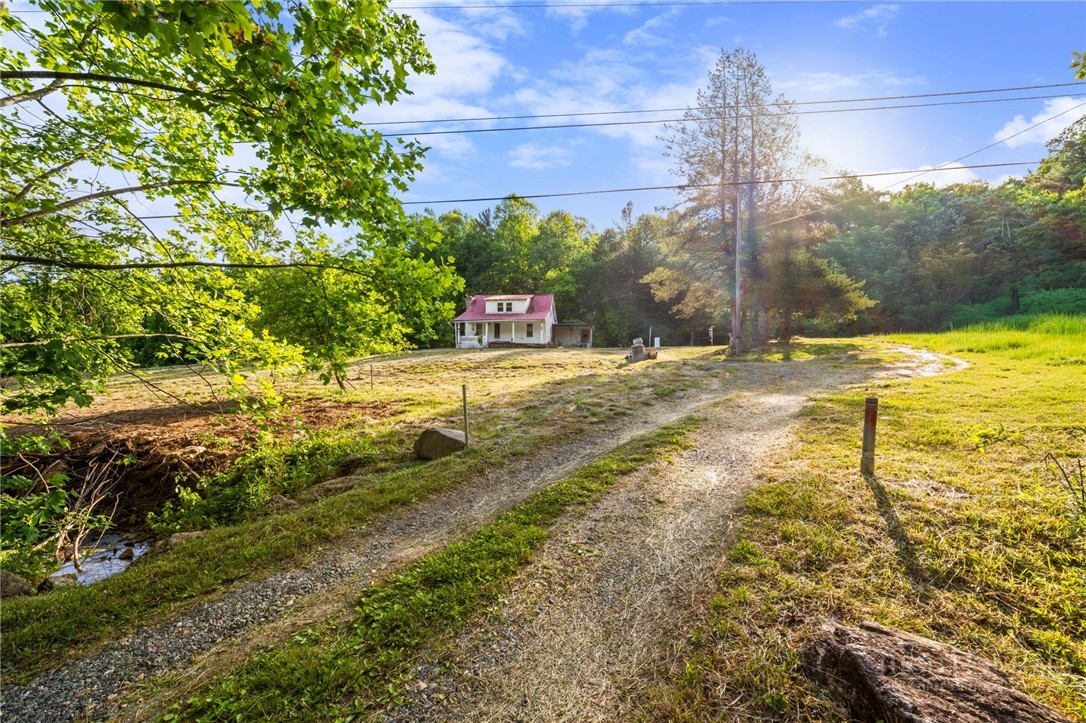 657 Lawrence Greene Road