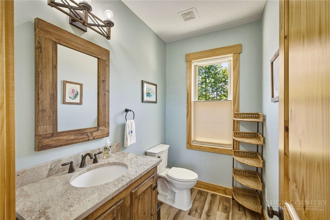 5564 Table View Lane Property Photo 20