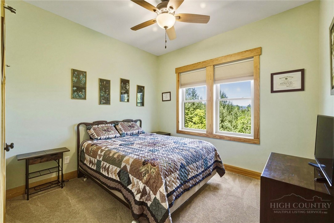 5564 Table View Lane Property Photo 31