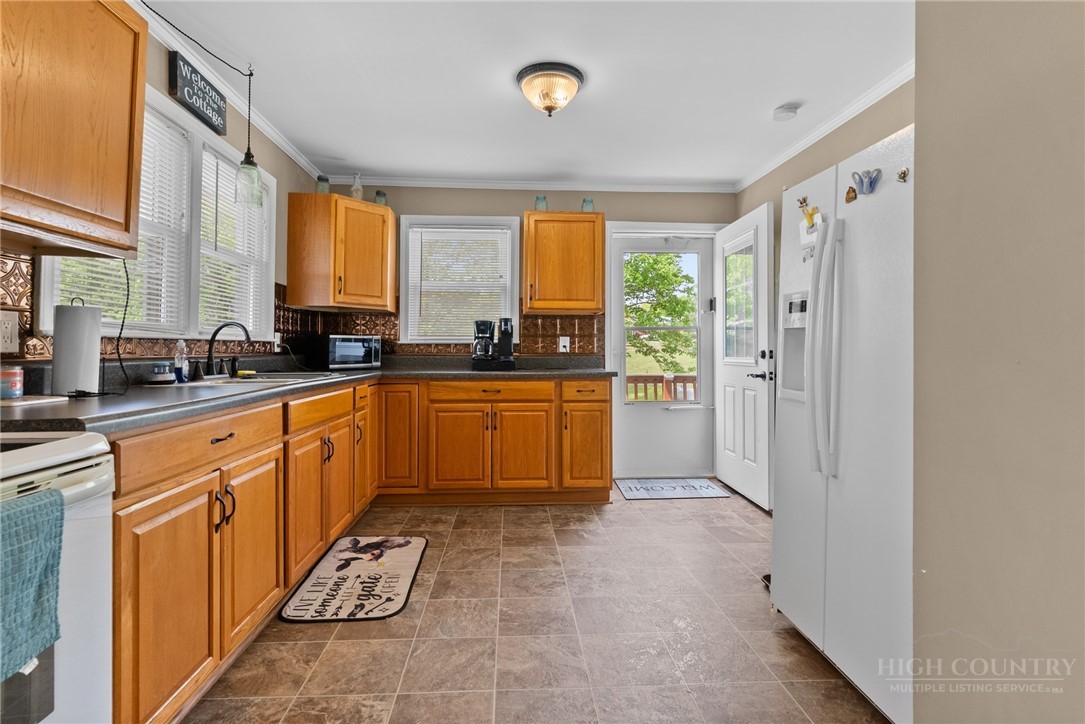 4532 Nc Highway 18 Property Photo 12