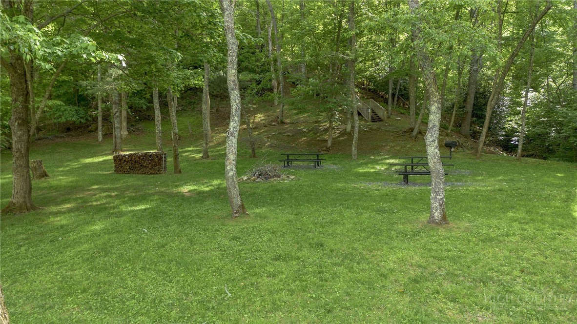 951 Woodland Shores Property Photo 46