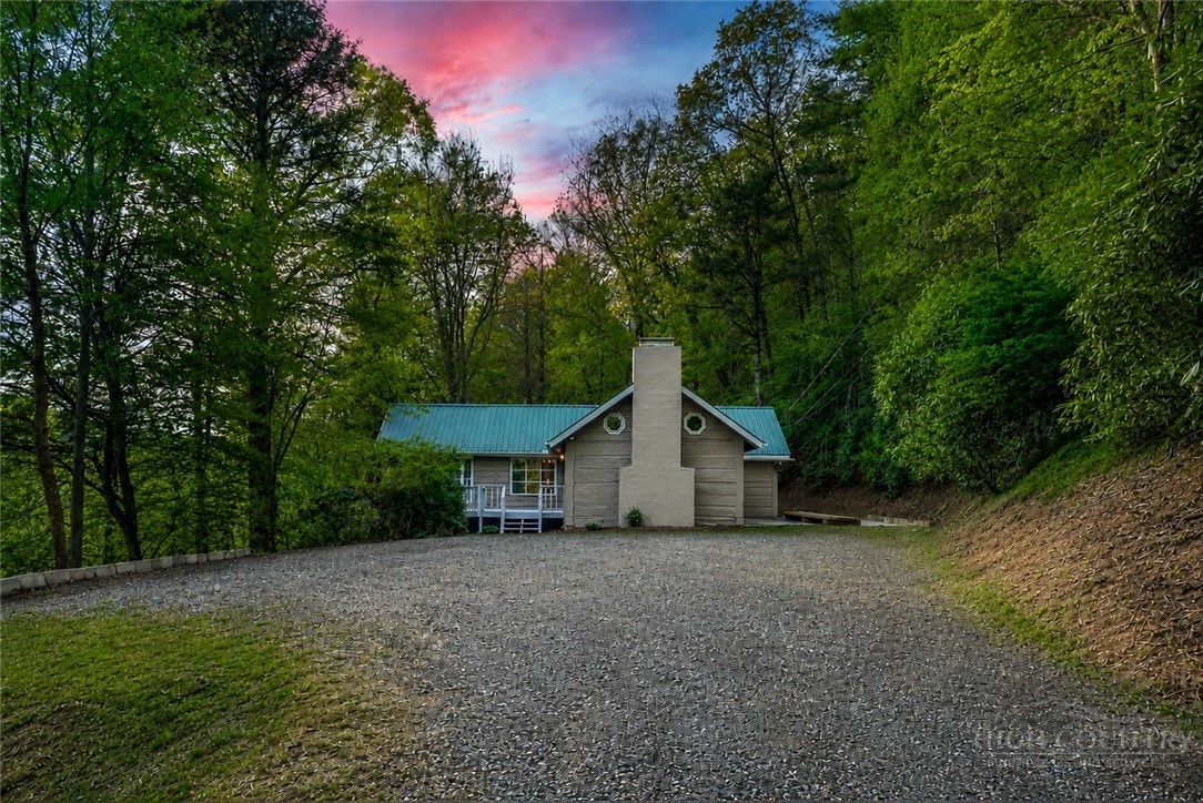 217 Holiday Hills Drive Property Photo 1