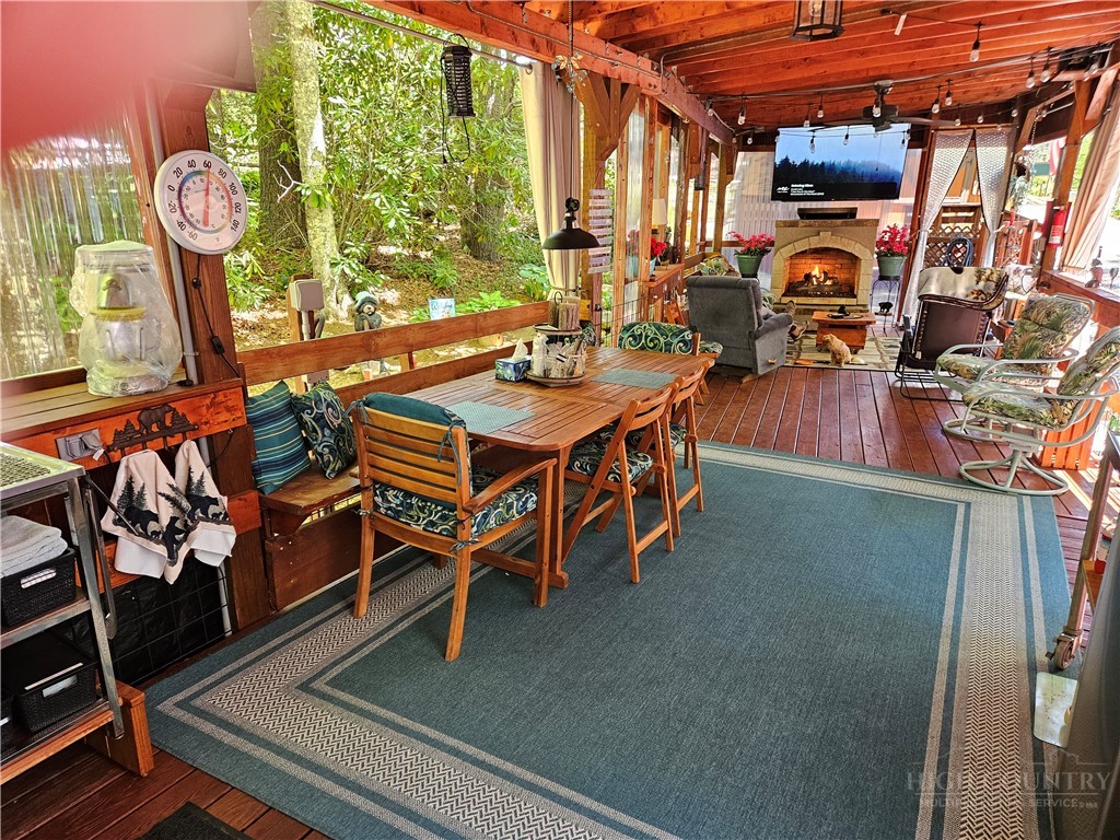 55 Sassafras Road Property Photo 1