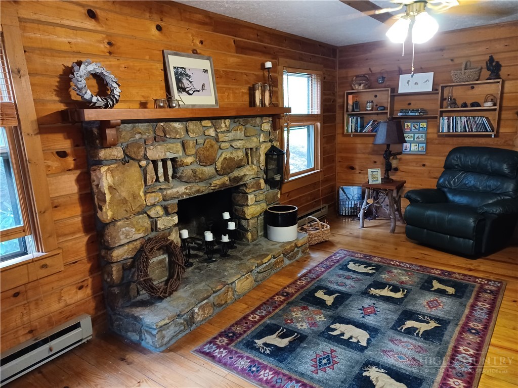 100 Tulip Lane Property Photo 13