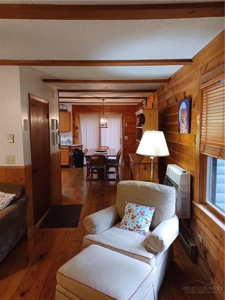 100 Tulip Lane Property Photo 15