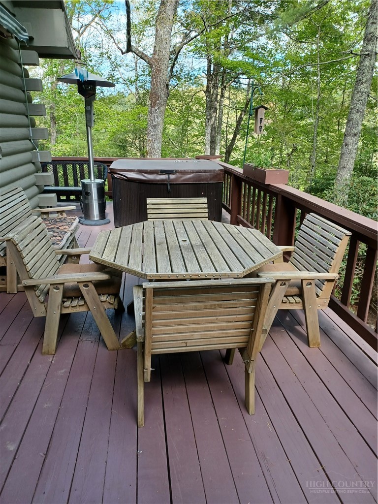 100 Tulip Lane Property Photo 39