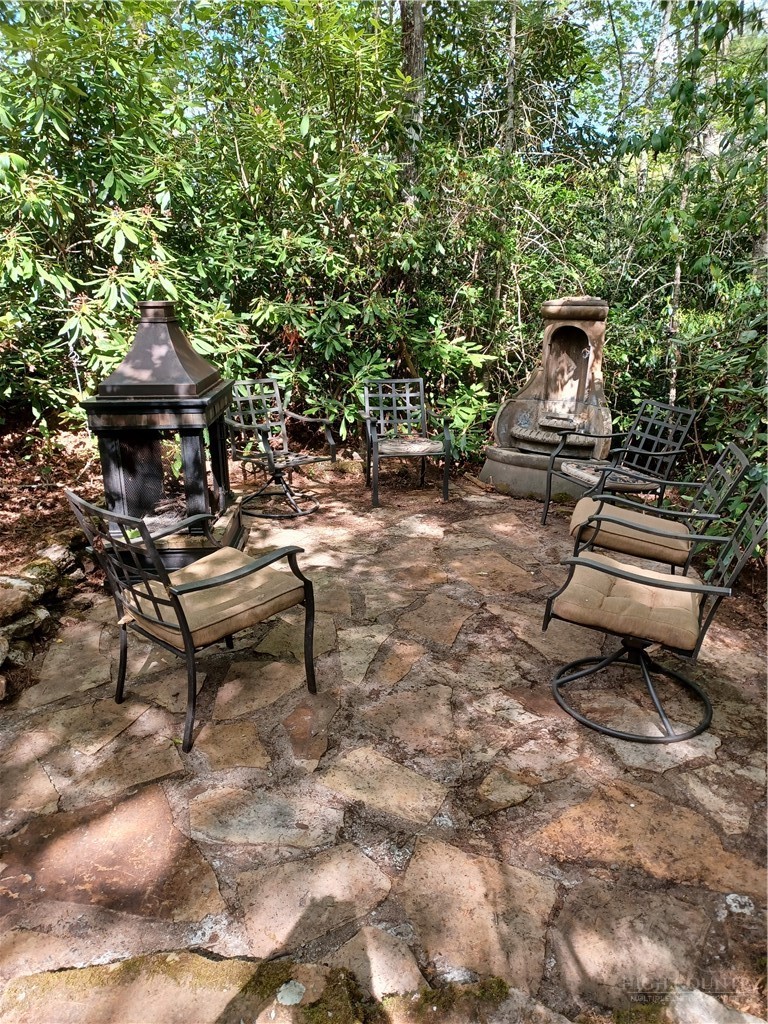 100 Tulip Lane Property Photo 45