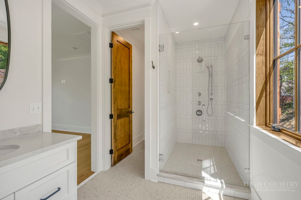 536 Boone Ridge Lane Property Photo 33