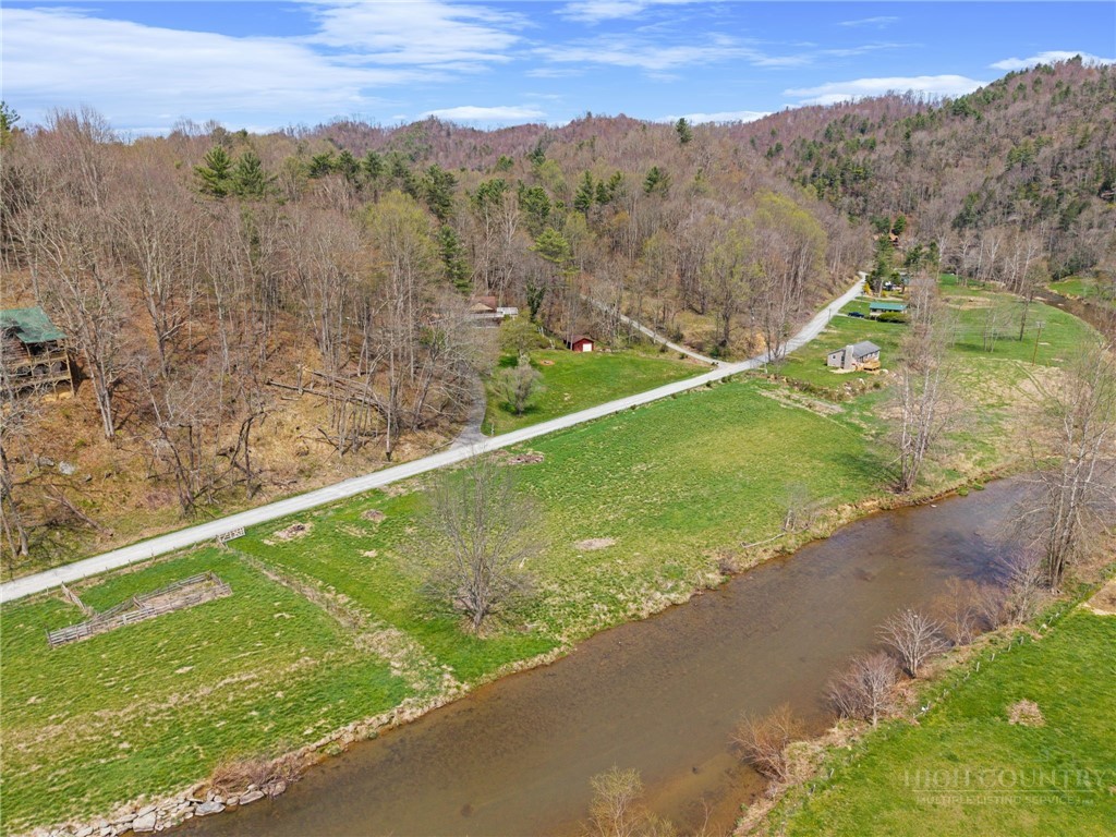 2345 Watauga River Road Property Photo 1