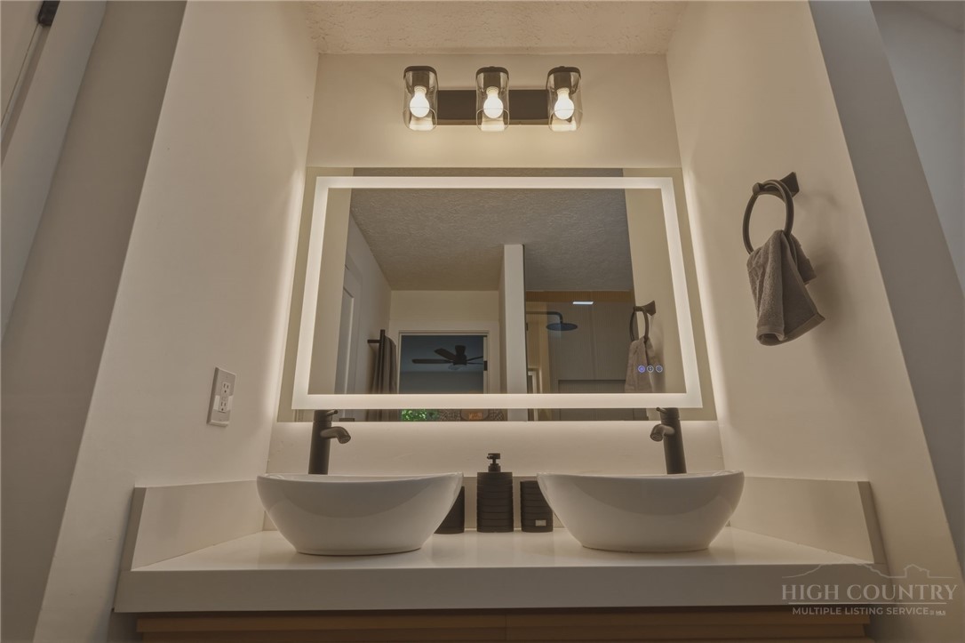 120 Wintergreen Way Property Photo 28