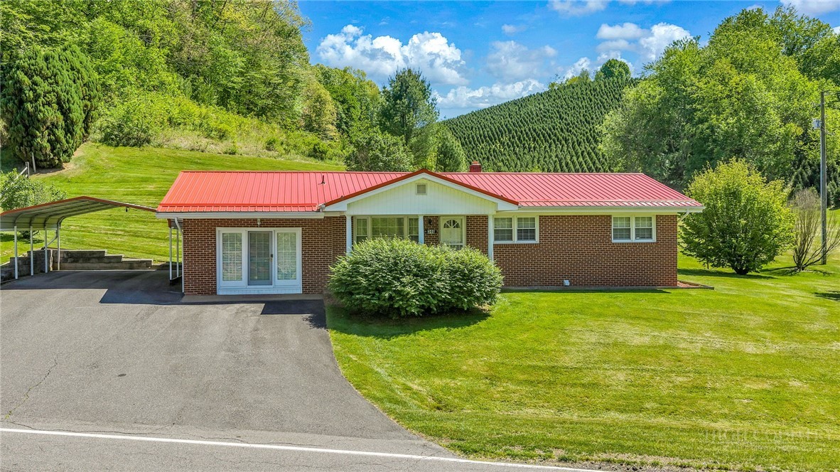 346 Piney Creek Road Property Photo 1