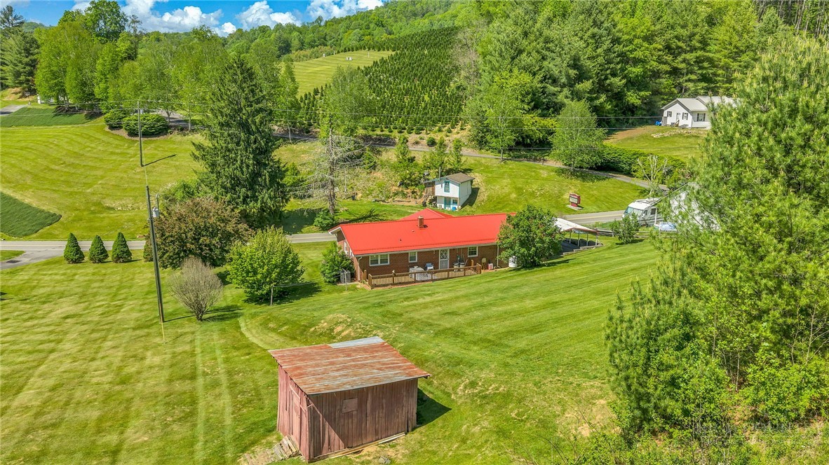 346 Piney Creek Road Property Photo 4