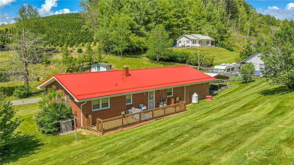 346 Piney Creek Road Property Photo 7