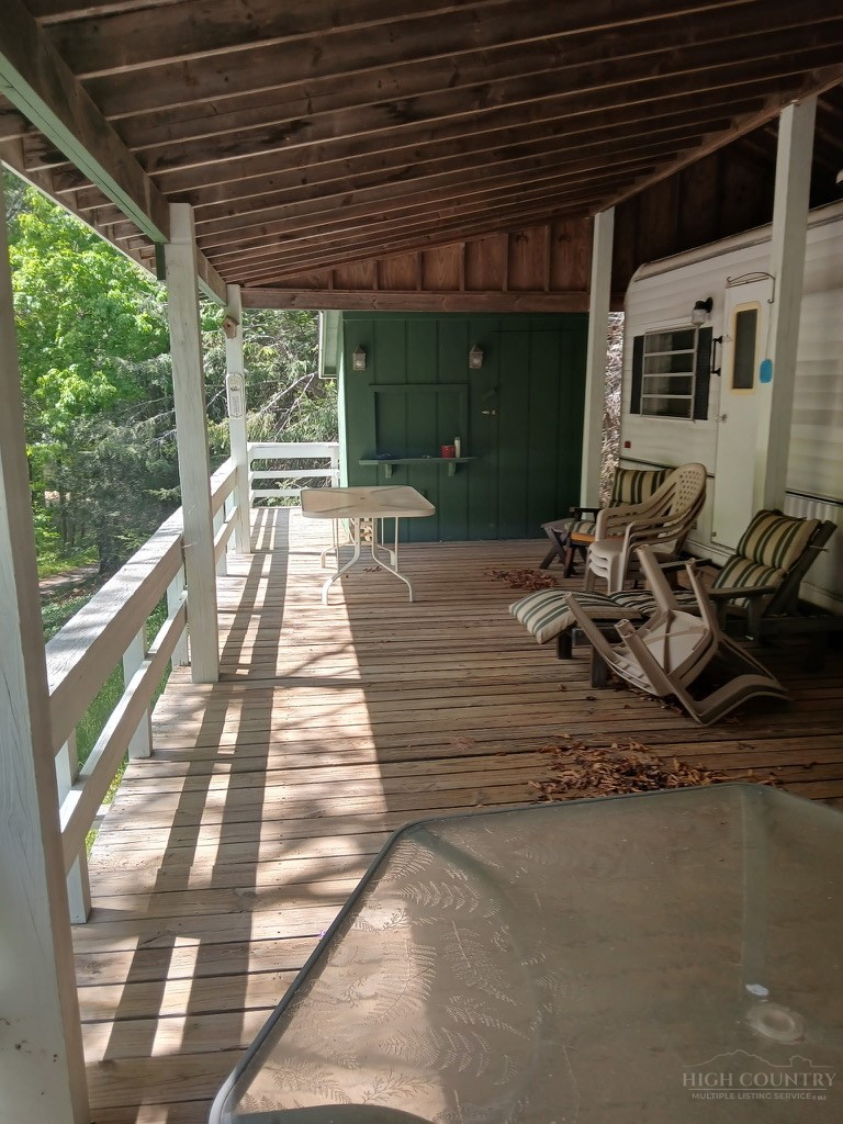 32 Powderhorn Lane Property Photo 11