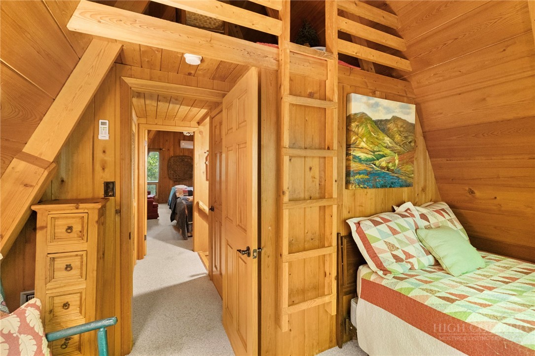 268 Cherry Property Photo 19