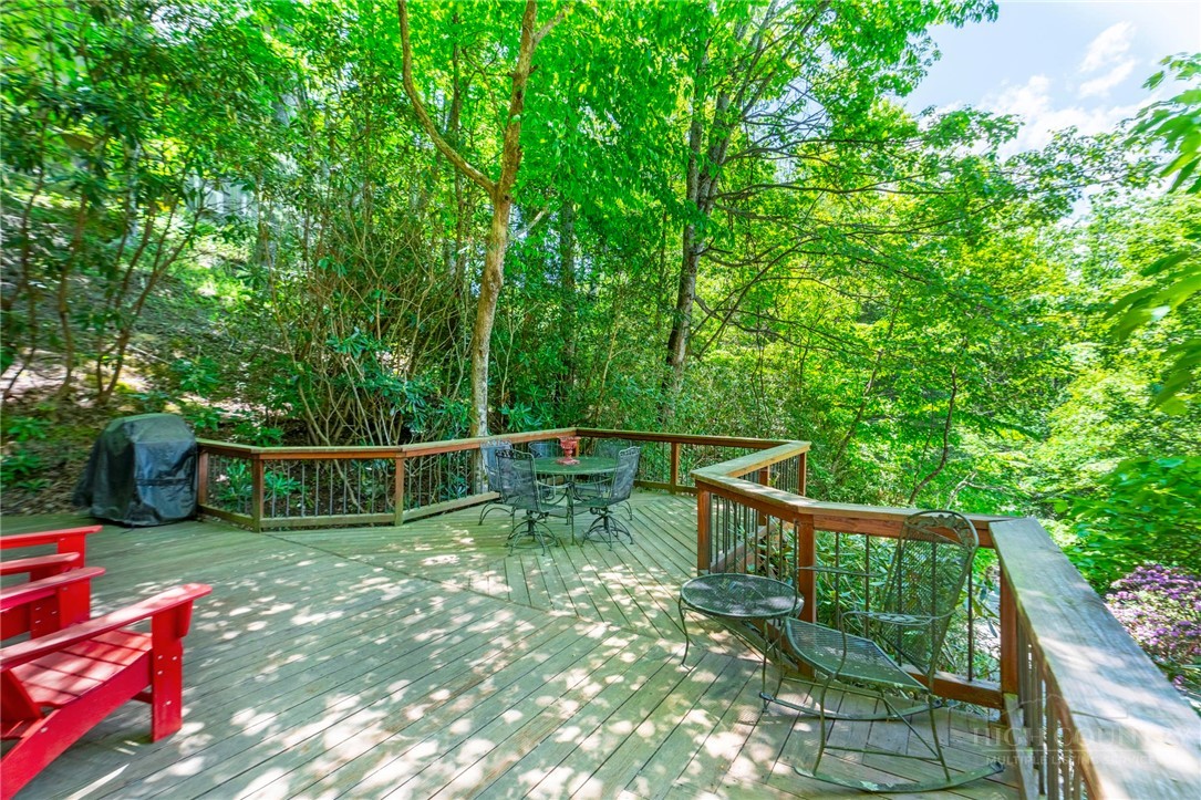 268 Cherry Property Photo 25