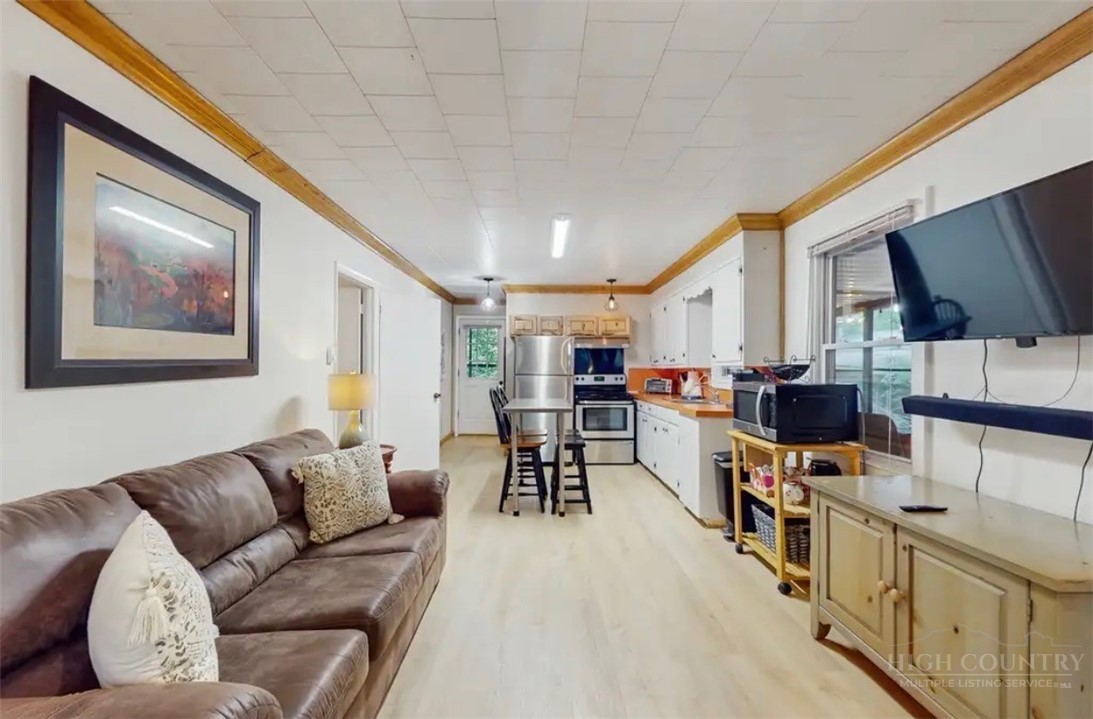 1471 Bamboo Road Property Photo 4