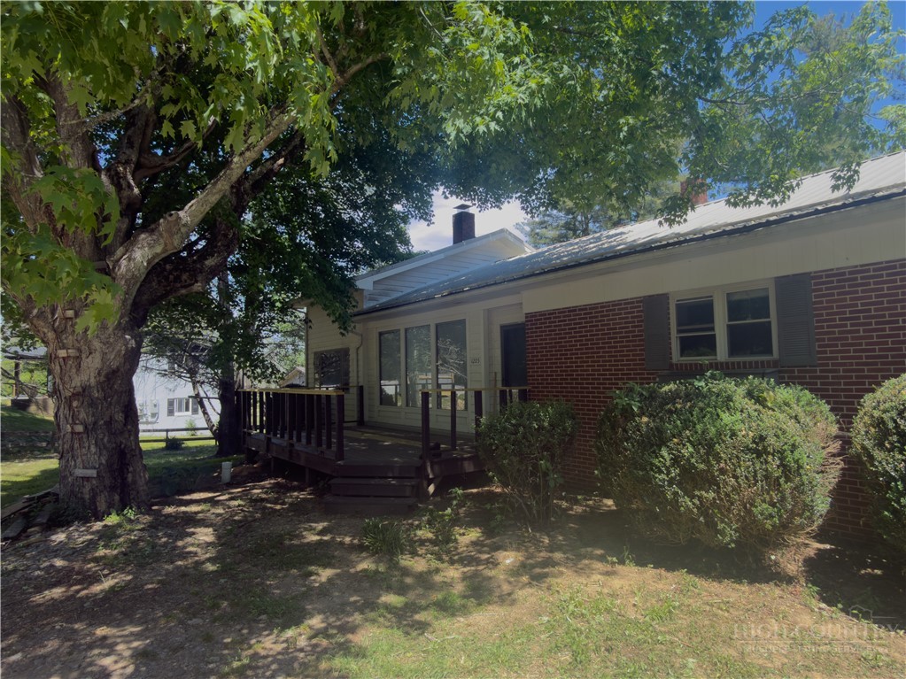 1205 Bamboo Road Property Photo 1