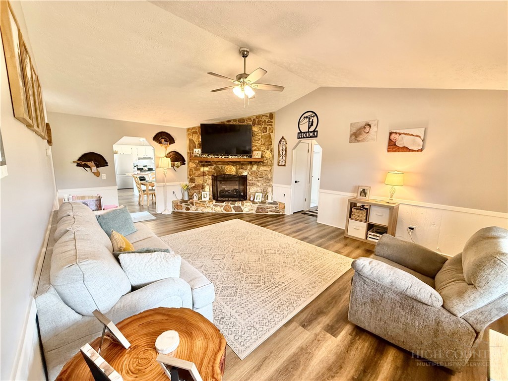 1315 Irwin Grocery Road Property Photo 6