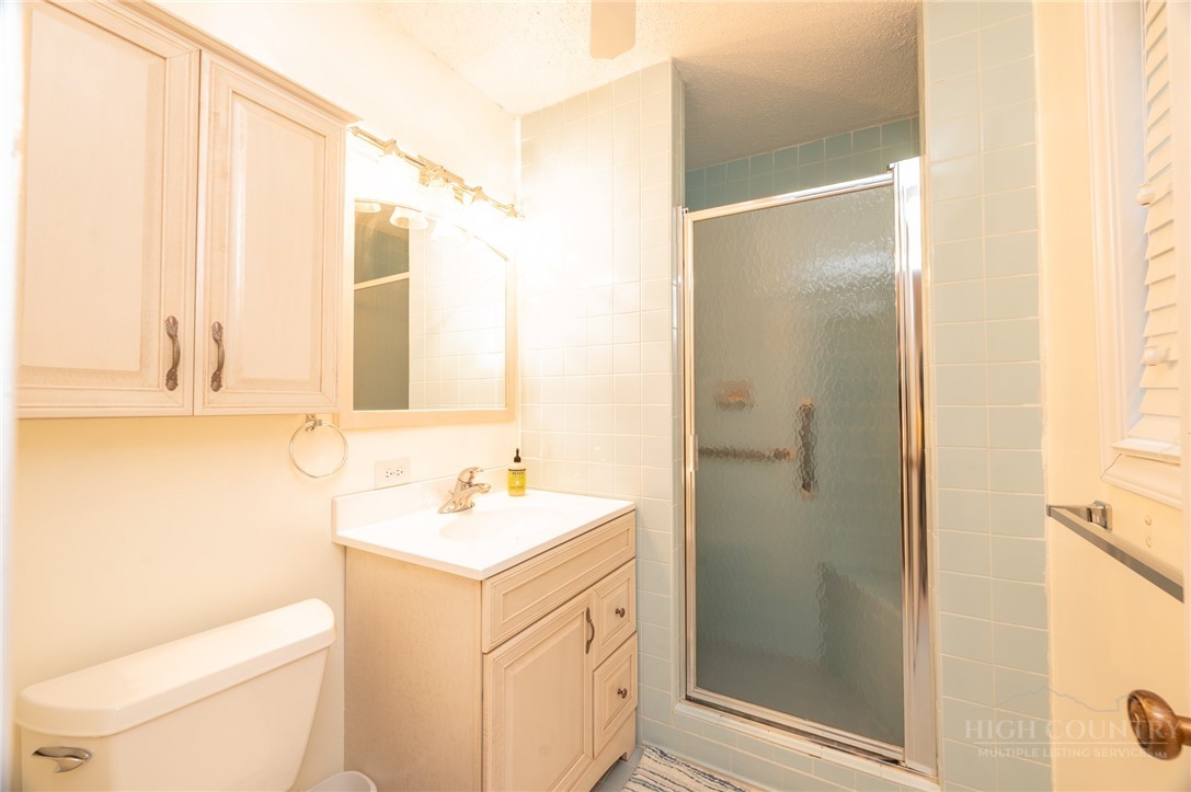 202 Village Green Road E-1 Property Photo 17