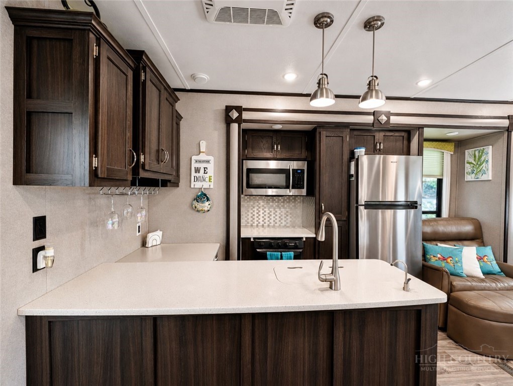 351 Finch Way Property Photo 15