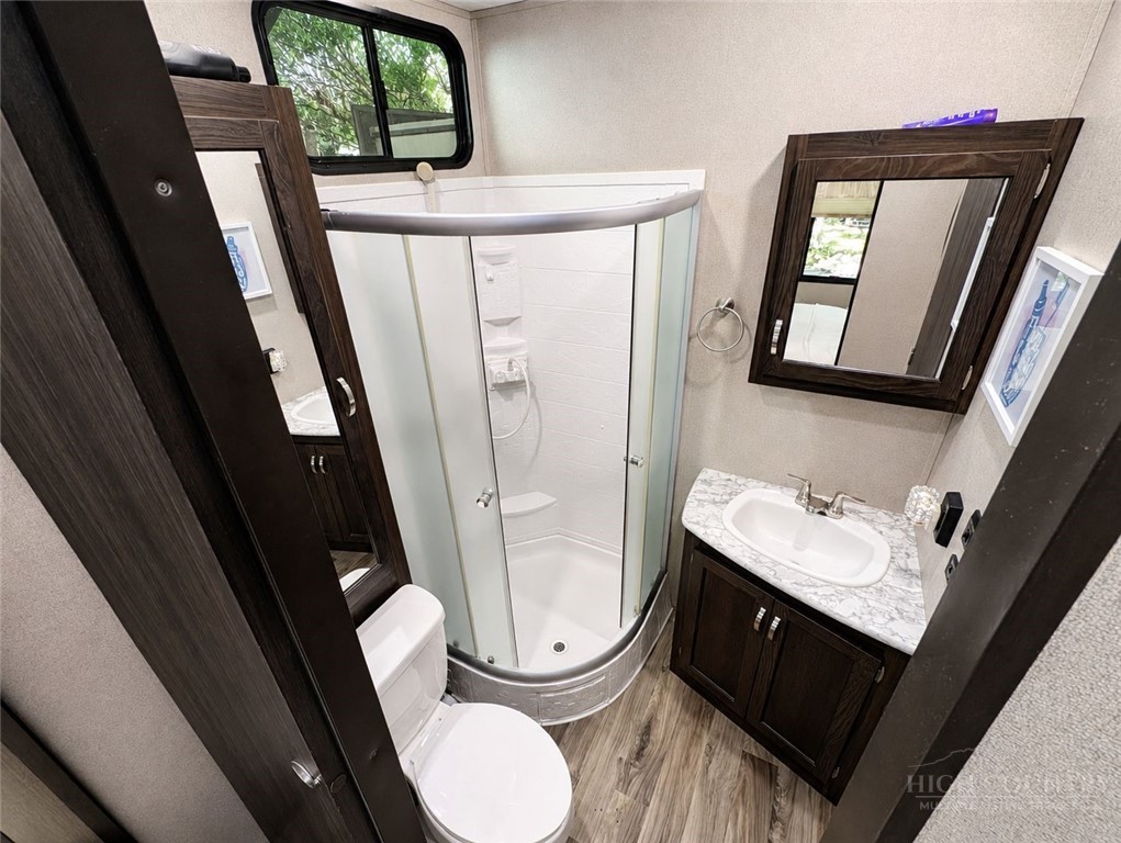 351 Finch Way Property Photo 29
