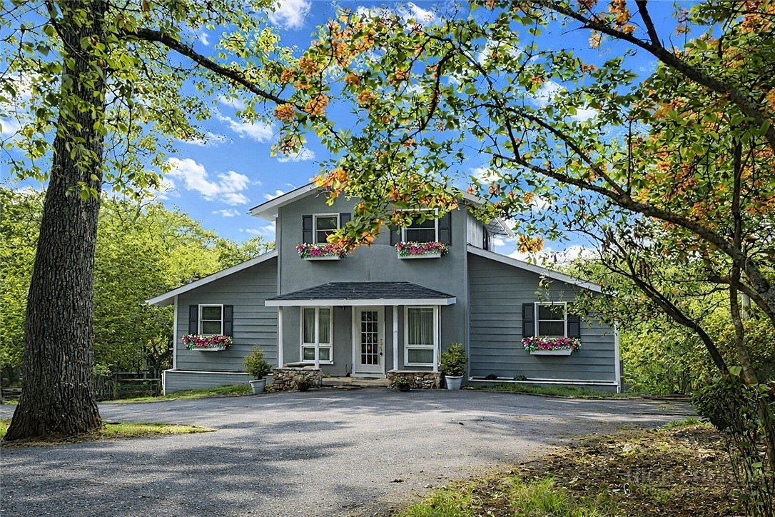 638 Ridge Road Property Photo 1