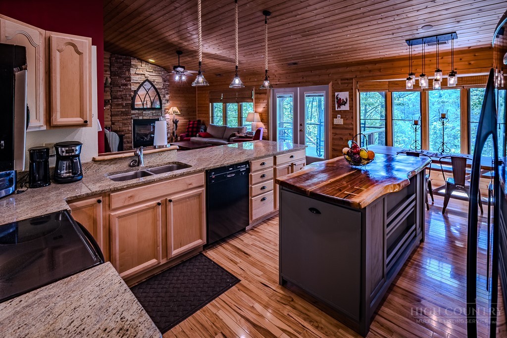 173 Laurel Brook Road Property Photo 16