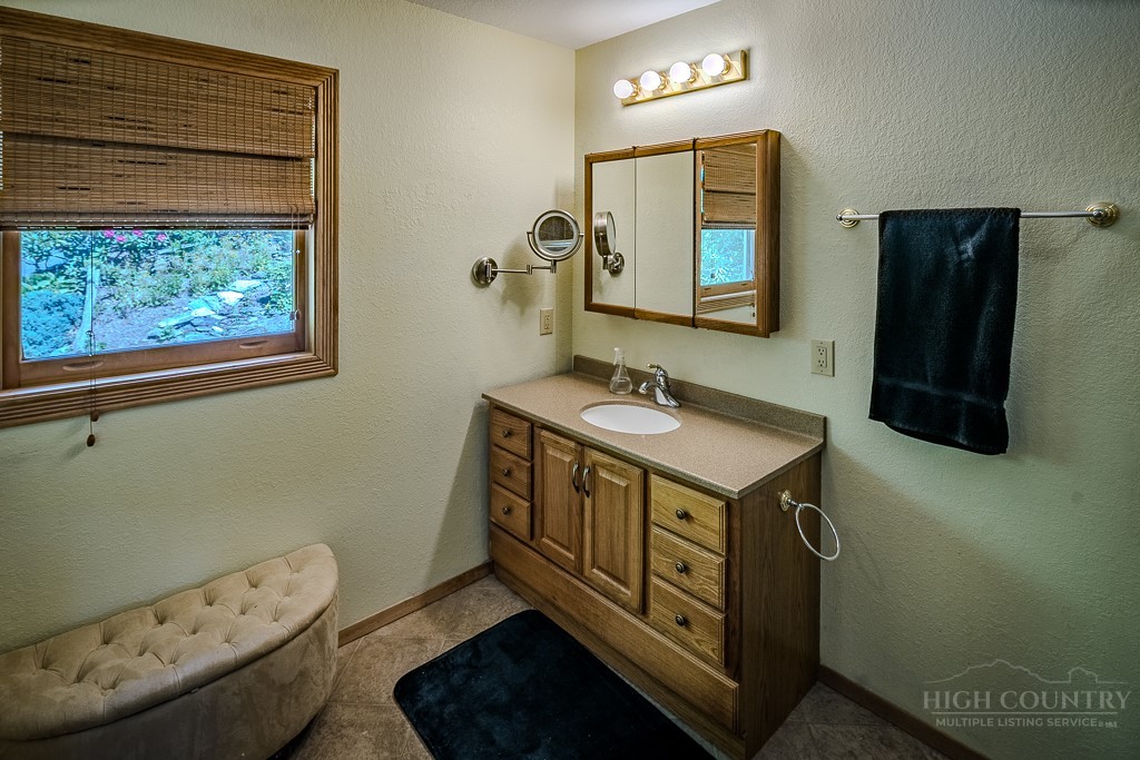 173 Laurel Brook Road Property Photo 23