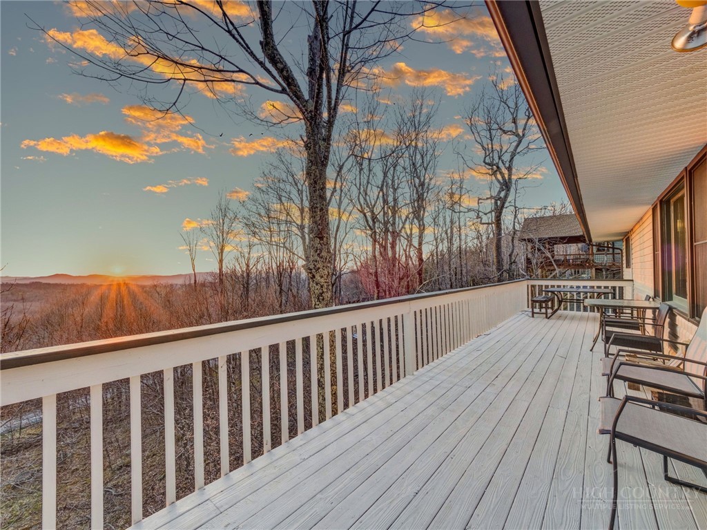 1410 Beech Mountain Parkway Property Photo 4